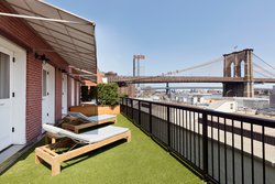  - 33 Seaport Hotel New York