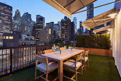  - 33 Seaport Hotel New York