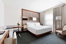  - 33 Seaport Hotel New York