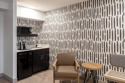  - Holiday Inn Express Airport Austin