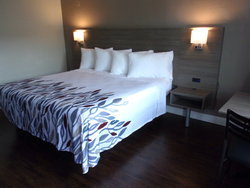  - Red Roof Inn Bellflower