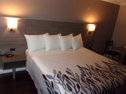  - Red Roof Inn Bellflower