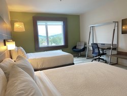  - Holiday Inn Express & Suites Colwood