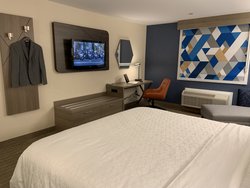  - Holiday Inn Express Hermosa Beach