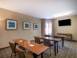  - Staybridge Suites Franklin - I-41 & I-94, Exit 322