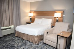  - Candlewood Suites Downtown San Antonio - I-10 & I-35, Exit 155B