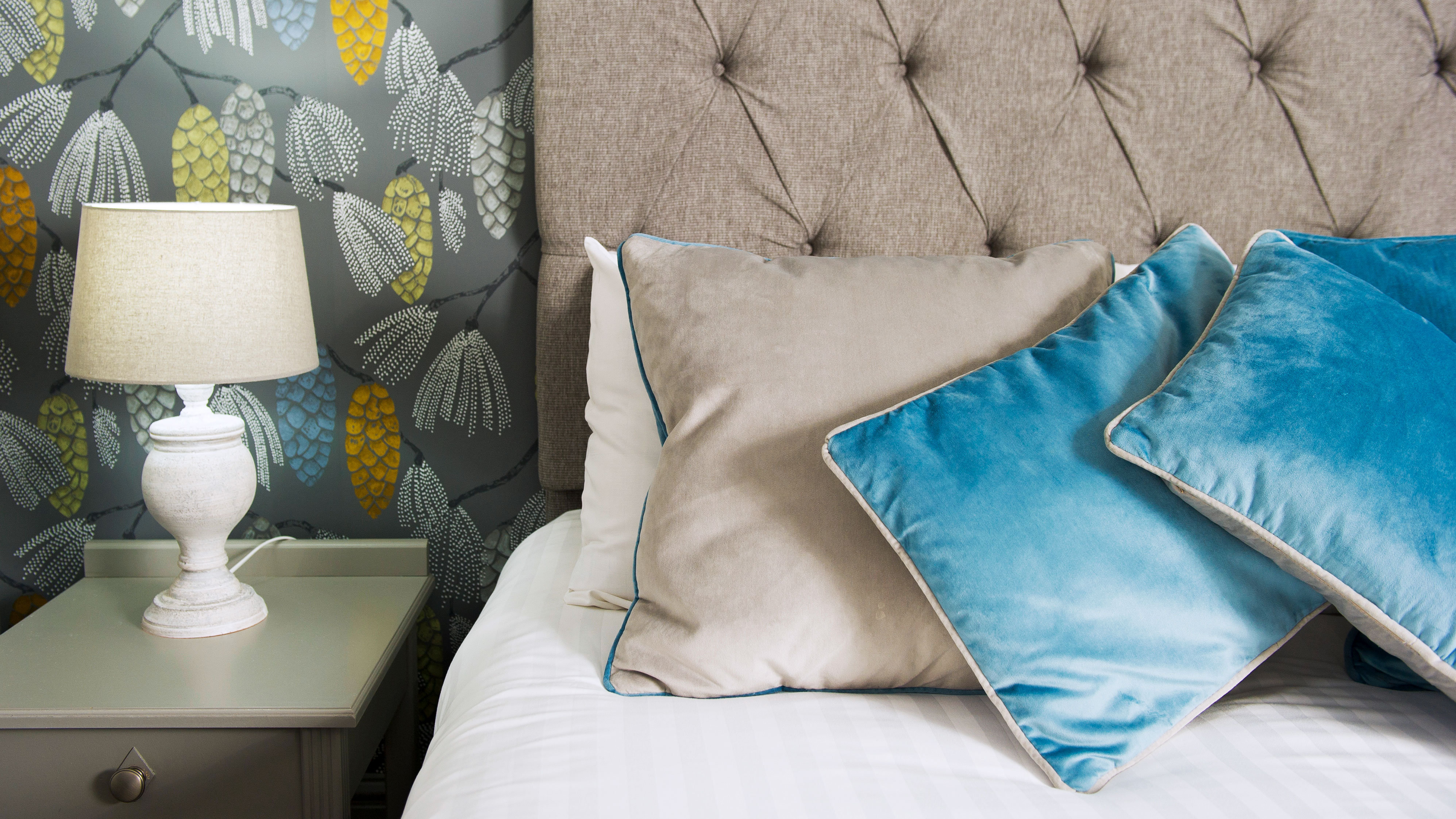 CROWN HOTEL WETHERAL-guestroom-Signature Suite.jpg
