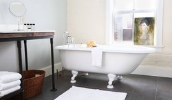  - Hotel on North Pittsfield