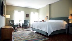  - Hotel on North Pittsfield