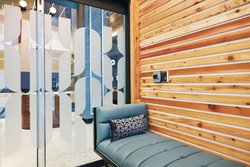  - Kinley Cincinnati Hotel Downtown - I-75, Exit 1C