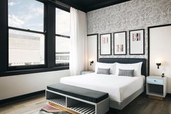  - Kinley Cincinnati Hotel Downtown - I-75, Exit 1C