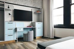  - Kinley Cincinnati Hotel Downtown - I-75, Exit 1C