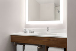  - Holiday Inn Express Airport San Antonio