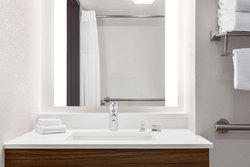  - Holiday Inn Express Airport San Antonio