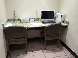  - Red Roof Inn Suites Commerce