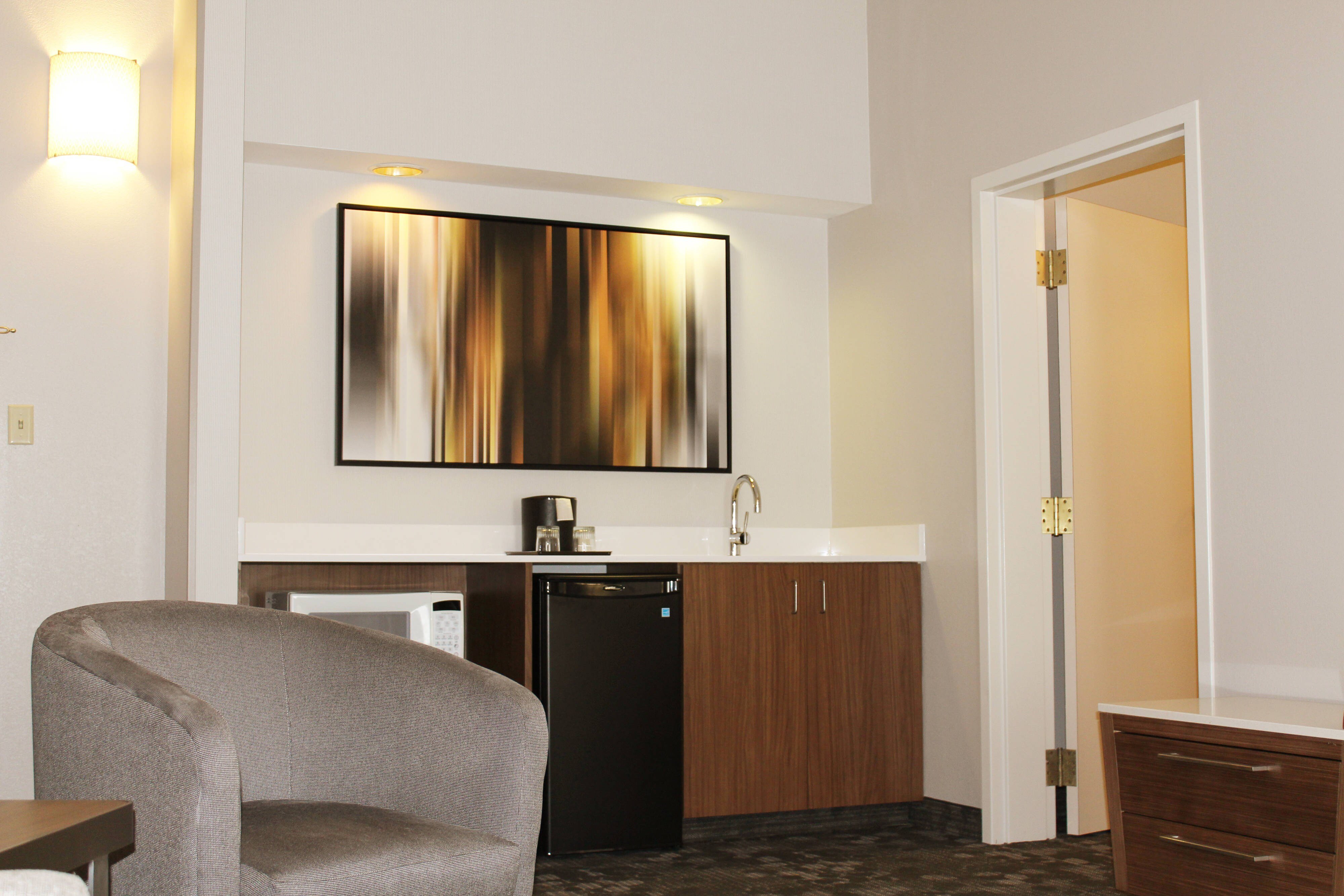 King Suite - Wet Bar