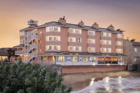 Spindrift Inn Exterior