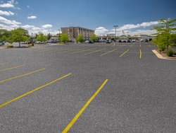  - Crowne Plaza Hotel Airport Milwaukee - I-41 & I-94, Exit 319