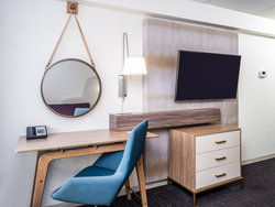  - Crowne Plaza Hotel Airport Milwaukee - I-41 & I-94, Exit 319