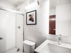  - Crowne Plaza Hotel Airport Milwaukee - I-41 & I-94, Exit 319