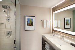  - Sheraton Grand Hotel Seattle - I-5, Exits 165 & 165B