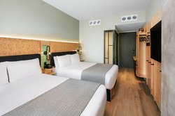  - Moxy Hotel by Marriott Williamsburg Brooklyn New York