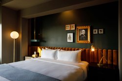  - Cyrus Hotel Topeka - I-70, Exit 362