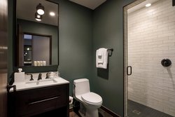  - Cyrus Hotel Topeka - I-70, Exit 362