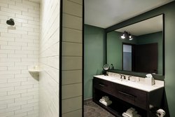  - Cyrus Hotel Topeka - I-70, Exit 362