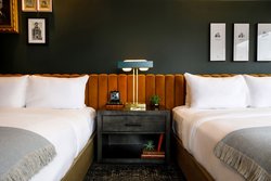  - Cyrus Hotel Topeka - I-70, Exit 362