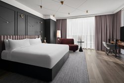  - Renaissance Hotel West Wauwatosa