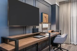  - Renaissance Hotel West Wauwatosa