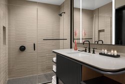  - Renaissance Hotel West Wauwatosa