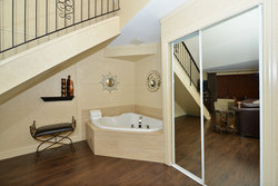  - Prestige Hotel Vernon