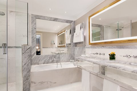 THE WESTIN PALACE MILAN - Photo 35