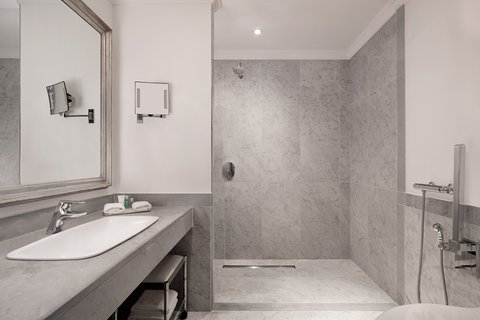 THE WESTIN PALACE MILAN - Photo 38