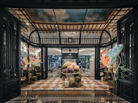 Lobby Bar