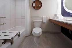  - Fairfield Inn & Suites by Marriott Montreal