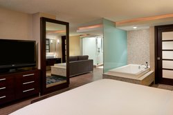  - Fairfield Inn & Suites by Marriott Montreal