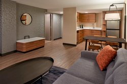  - Fairfield Inn & Suites by Marriott Montreal
