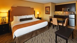  - Prestige Inn Golden