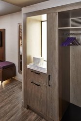  - Renaissance del Monte Lodge Pittsford