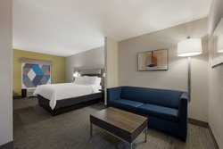  - Holiday Inn Express & Suites Perry