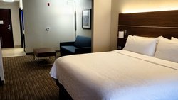  - Holiday Inn Express & Suites Lansing - I-80 & I-94, Exit 161