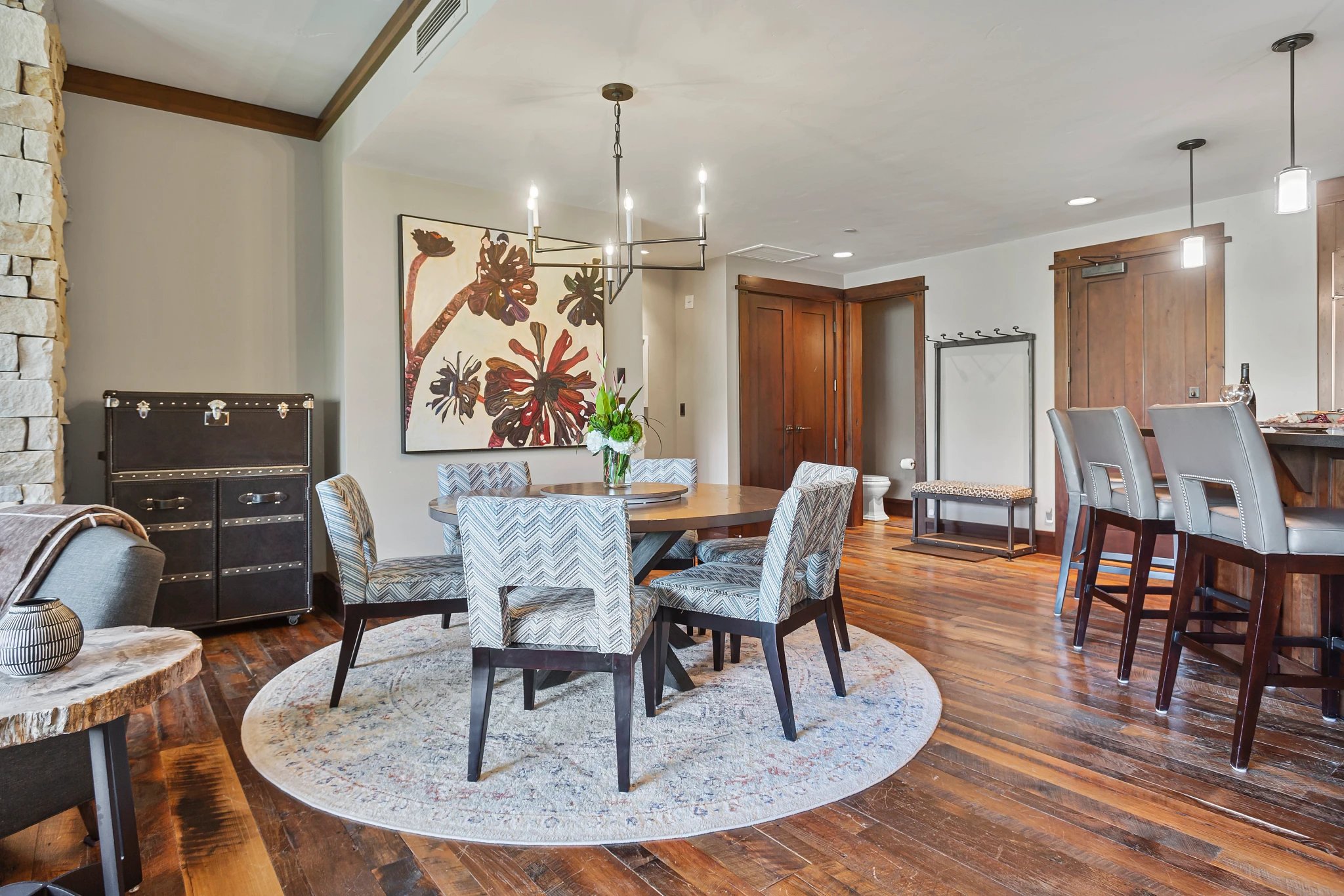 Empire Pass Luxury Collection-guestroom-Arrowleaf 3Three BR - 315.jpg
