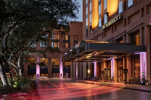 Welcome to Houston - Exterior