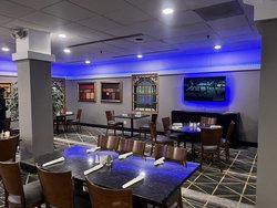  - Holiday Inn & Suites Springfield - I-44, Exit 80