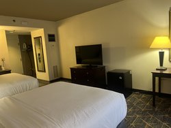 - Holiday Inn & Suites Springfield - I-44, Exit 80