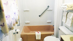  - Indianhead Ironwood Hotel