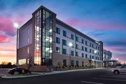  - Courtyard by Marriott Olathe - I-35, Exit 220